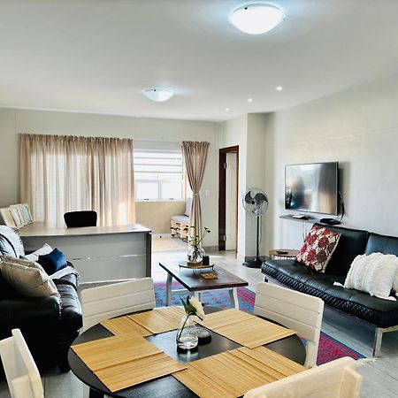 Апартаменты Bright & Stylish Self Catering Swakopmund Cbd Экстерьер фото
